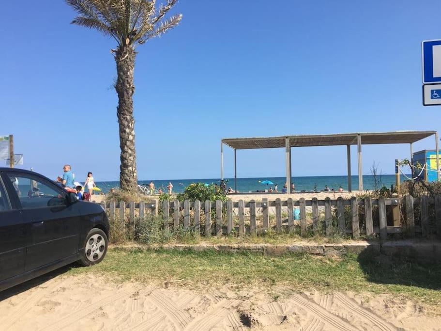 Exclusive House Close To Airport El Prat de Llobregat Bagian luar foto