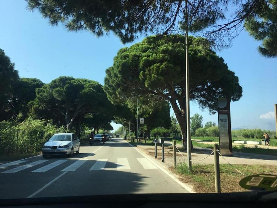 Exclusive House Close To Airport El Prat de Llobregat Bagian luar foto