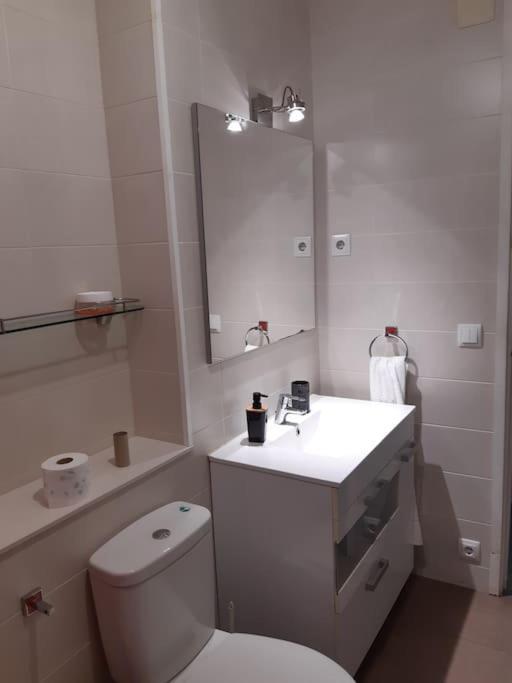 Exclusive House Close To Airport El Prat de Llobregat Bagian luar foto